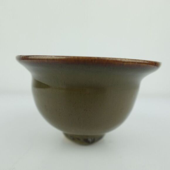 Studio Pottery Small Green Vase Signed by the Artist - Picture 4 of 9